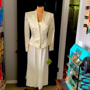 VINTAGE 80’S WEDDING SKIRT AND JACKET. NEVER WORN NEW WITH TAGS. SIZE 10 PETITE.